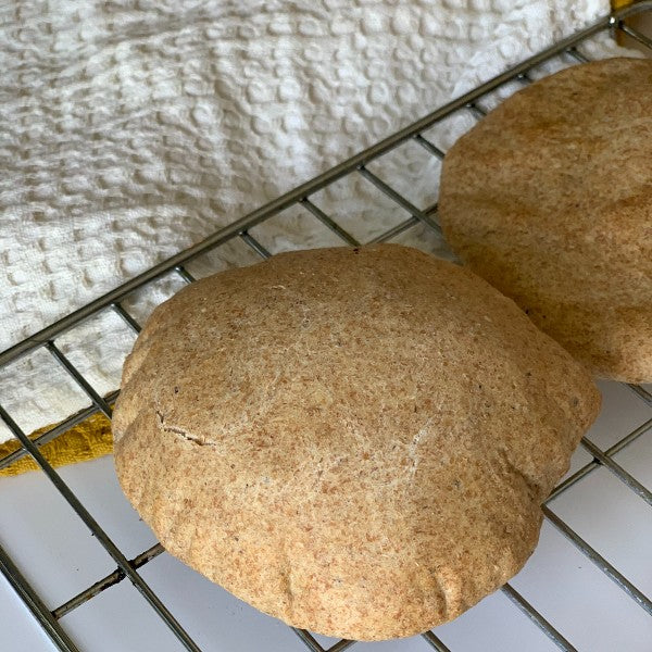 Plain Taboon flatbread made with organic, vega and Wholemeal ingredients.