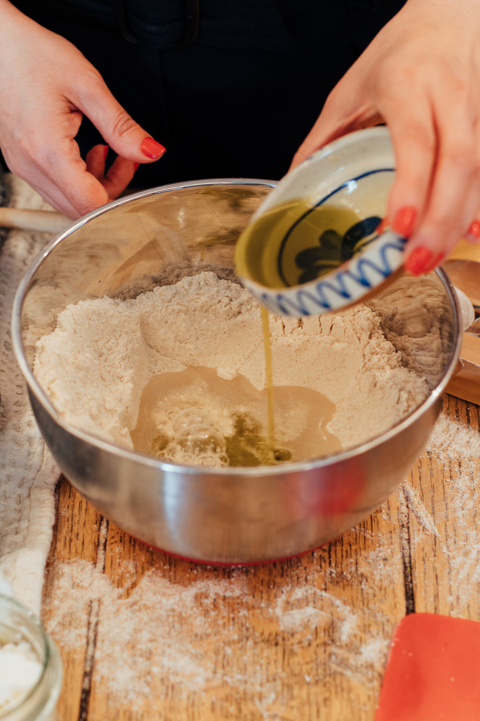How to bake a bread from the scratch mixing dry ingredients with oil